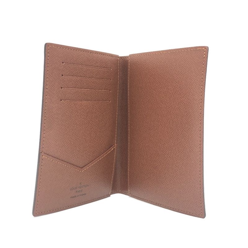 Louis Vuitton Passport Case Monogram Couverture NM — view 6