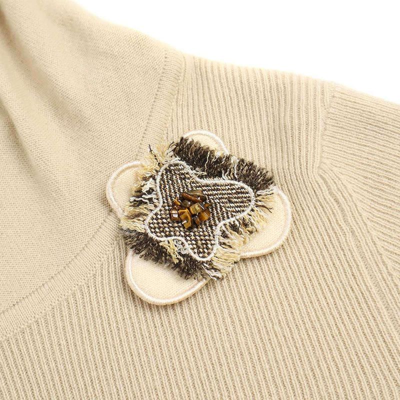 Chanel 2005 AW Camellia Corsage Cashmere Turtleneck Knit Sweater — view 7