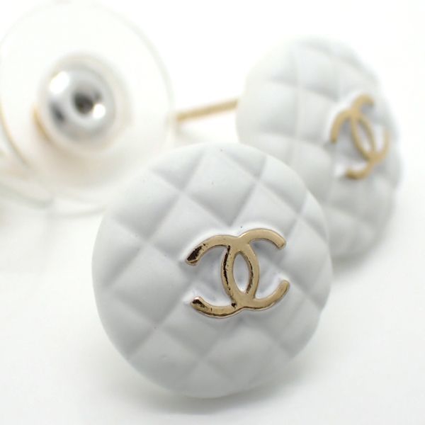 Chanel A19 C Coco Mark Quilted White Mini — view 6