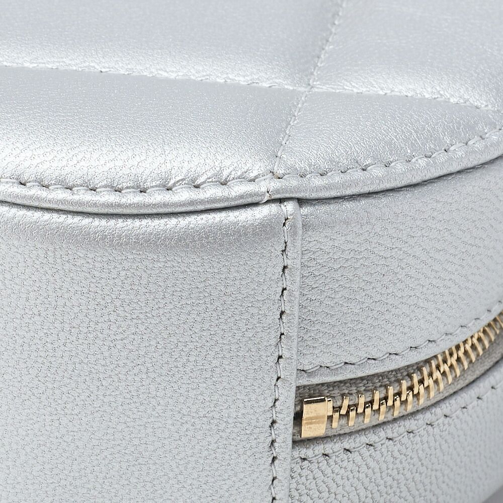 Chanel Tote 19 Quilted Chain Shoulder Lambskin Silver — view 9