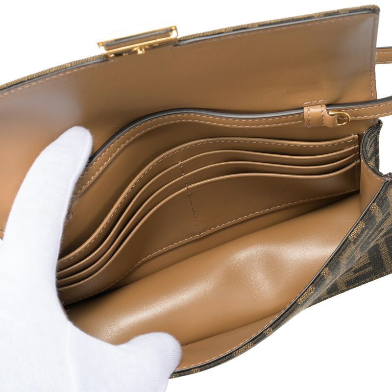 Fendi Shoulder Baguette Brown — view 5