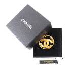 Chanel Vintage CC Logo Coil Brooch Gold — view 2
