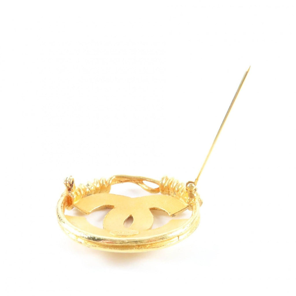 Chanel Vintage CC Logo Coil Brooch Gold — view 6