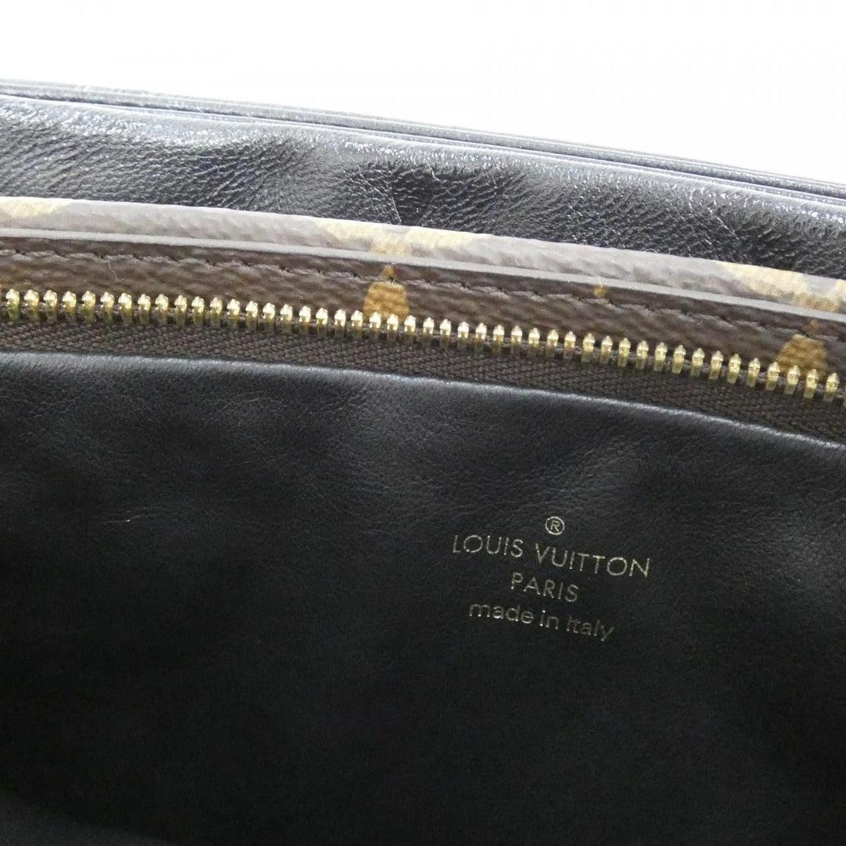 Louis Vuitton Monogram Pochette Lv3 Shoulder Bag — view 8