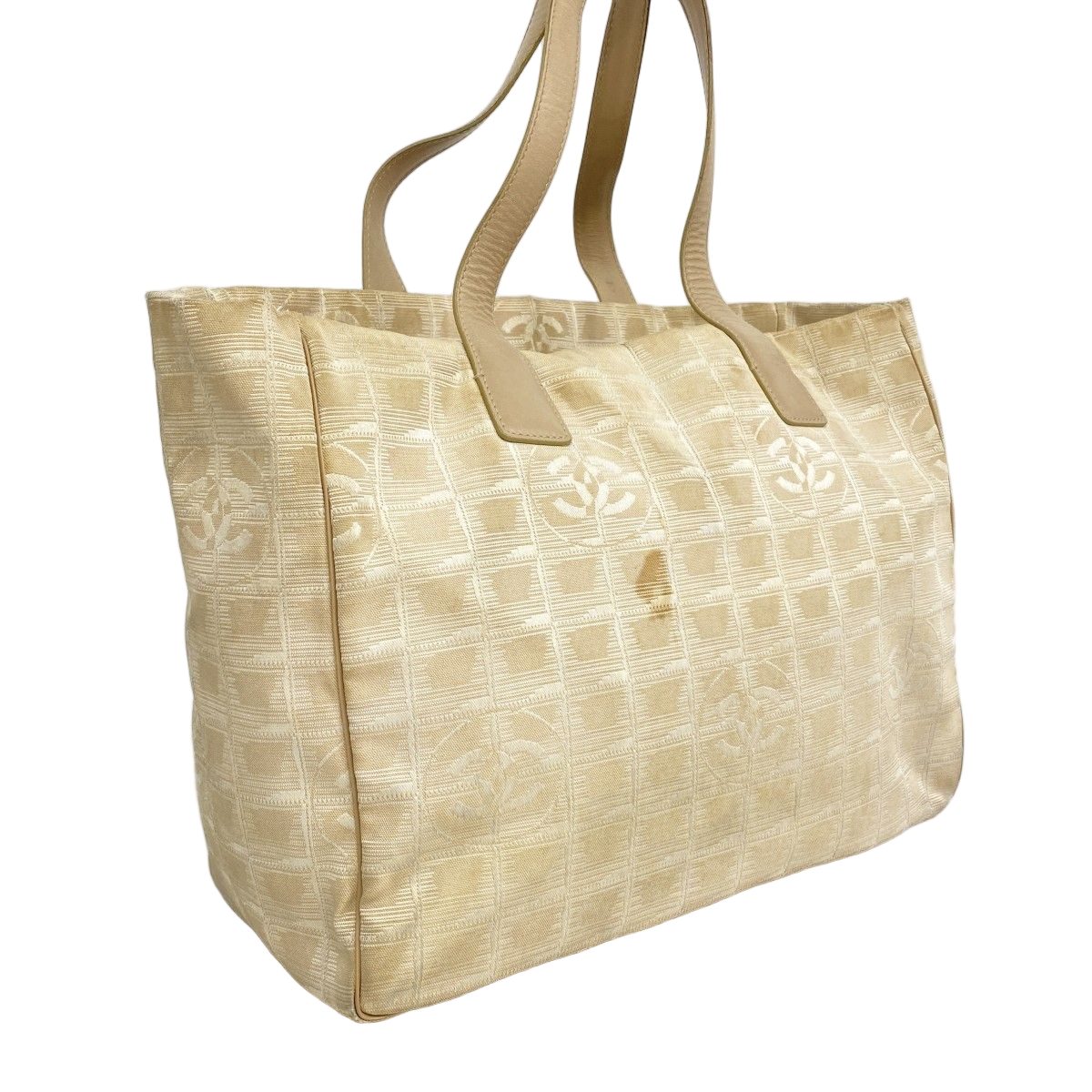 Chanel Tote New Travel Nylon Beige Silver — view 2