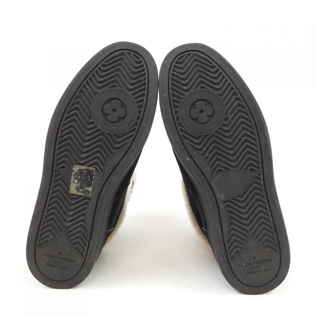 Louis Vuitton Snow Drop Flat Ankle Line Boots — view 4