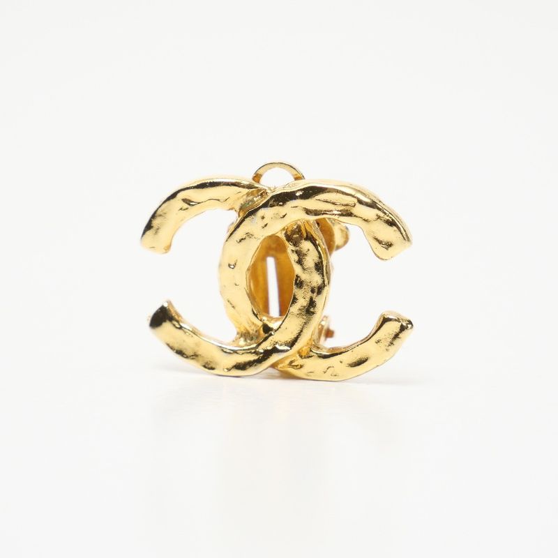Chanel Vintage Earrings 93 P One Ear CC Logo Coco — view 3