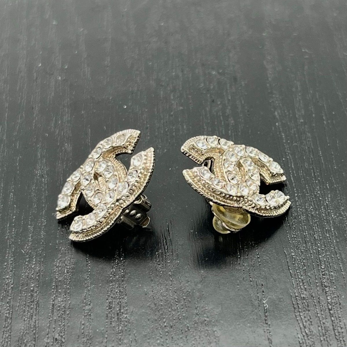 Chanel Earrings Rhinestone Gold — view 5