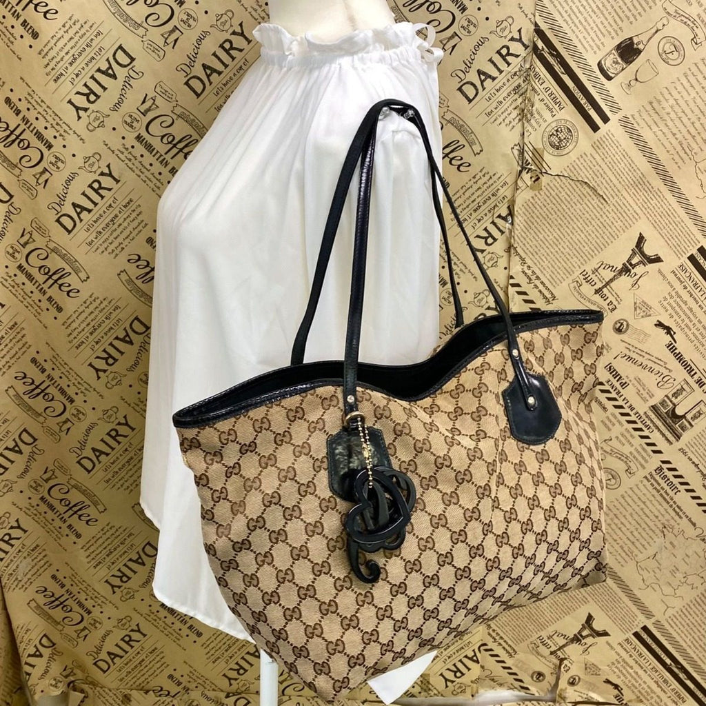 Gucci Shoulder Tote GG Canvas Black A4 Business Travel — view 2