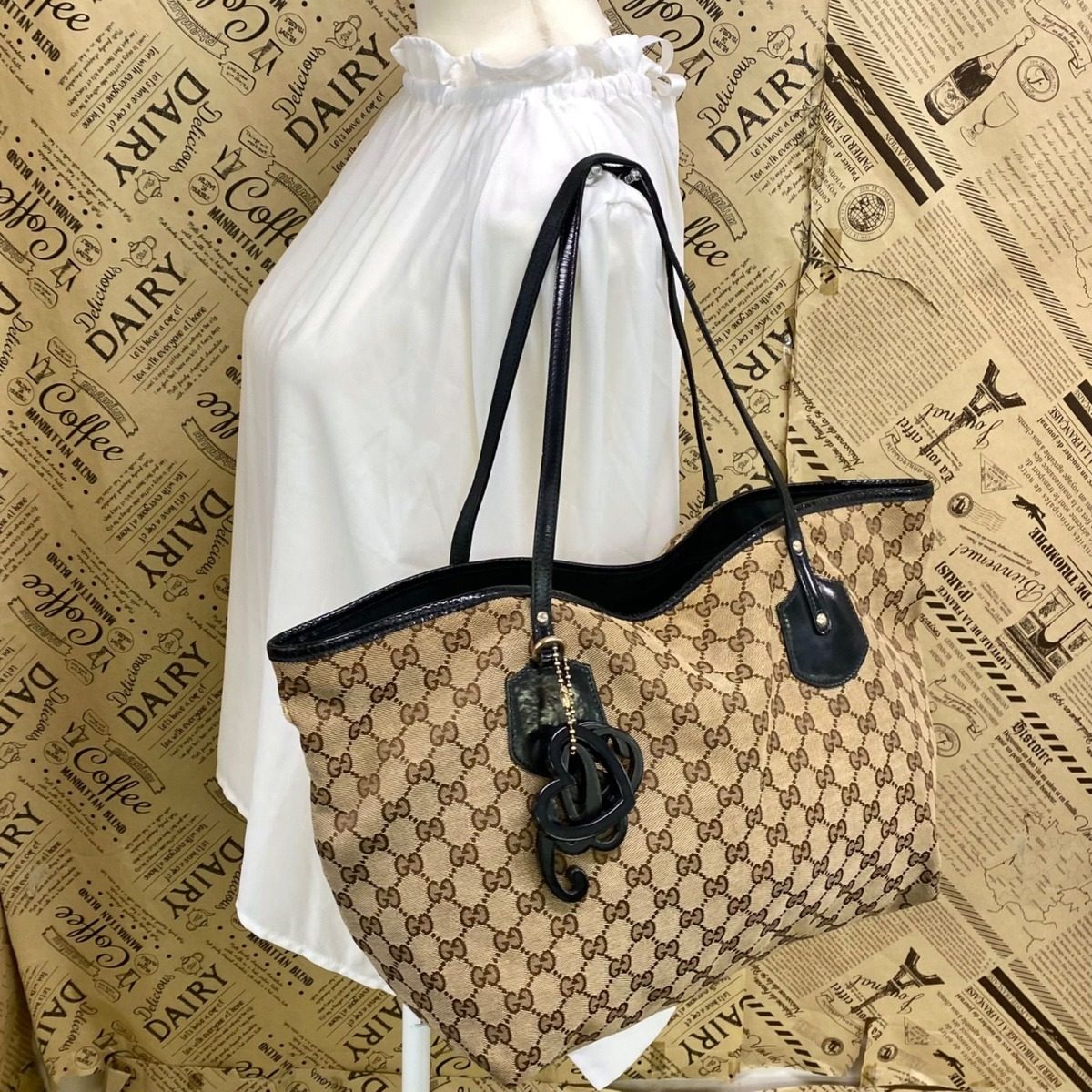 Gucci Shoulder Tote GG Canvas Black A4 Business Travel — view 2