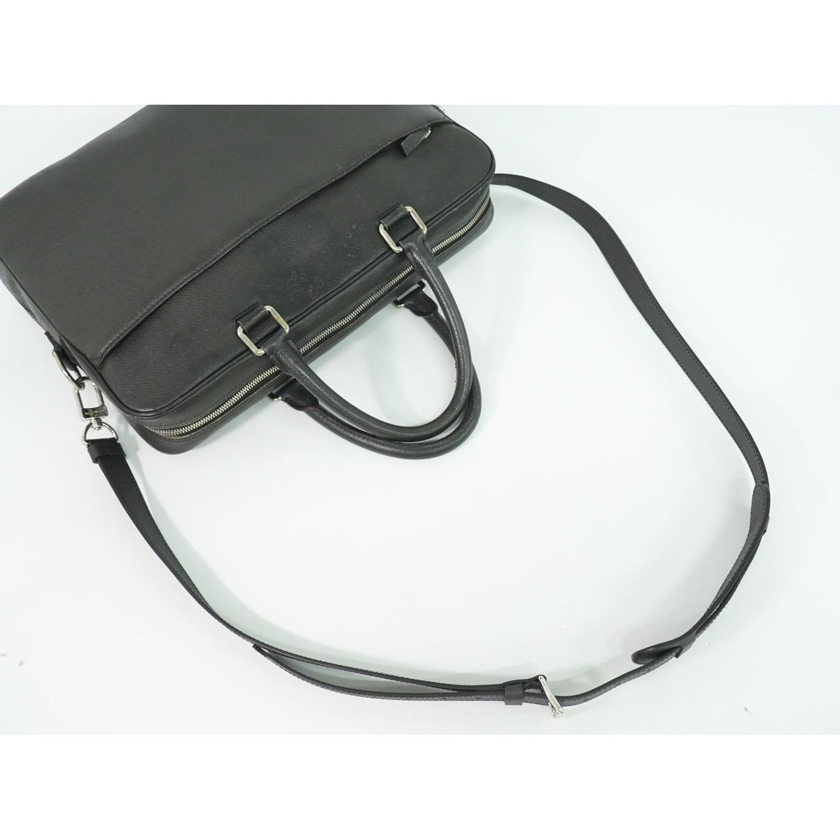 Louis Vuitton LV Porte Documents Business Taiga Leather 2-Way — view 4
