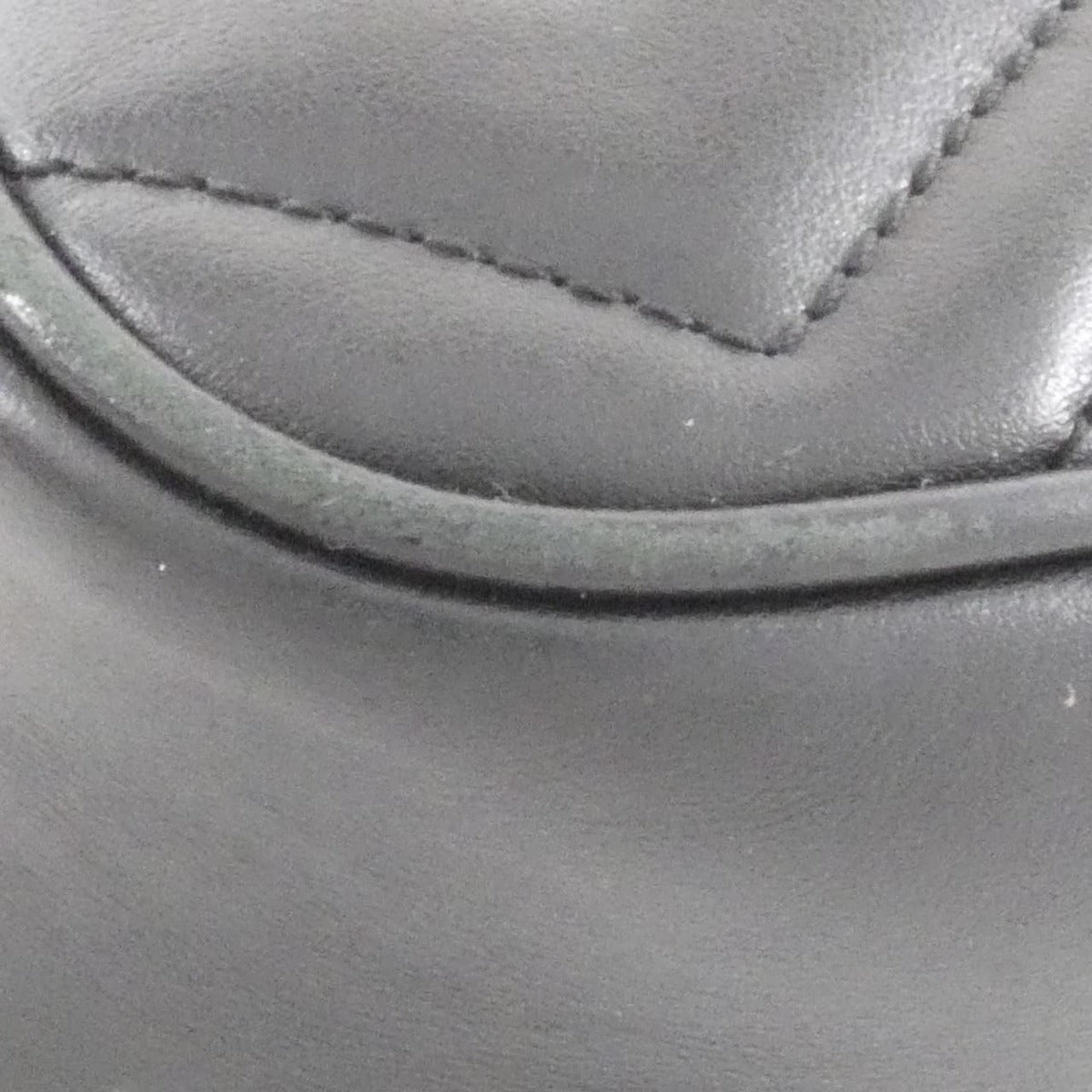 Gucci GG Marmont Shoulder Bag — view 4