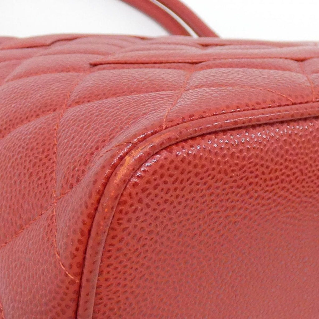 Chanel Vintage Bag Handbag Red — view 3