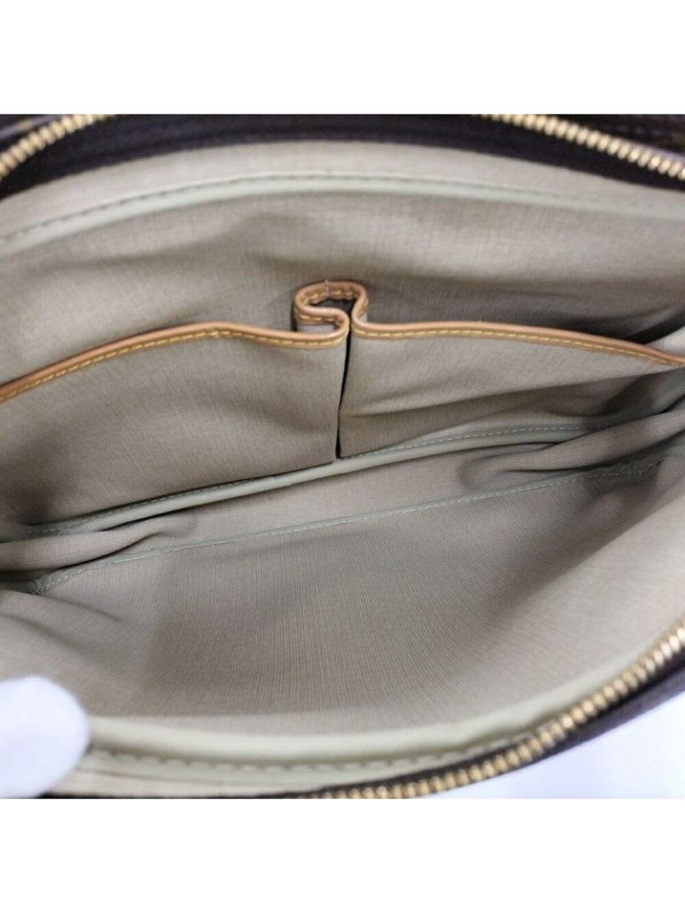 Louis Vuitton Reporter GM Shoulder Bag Monogram