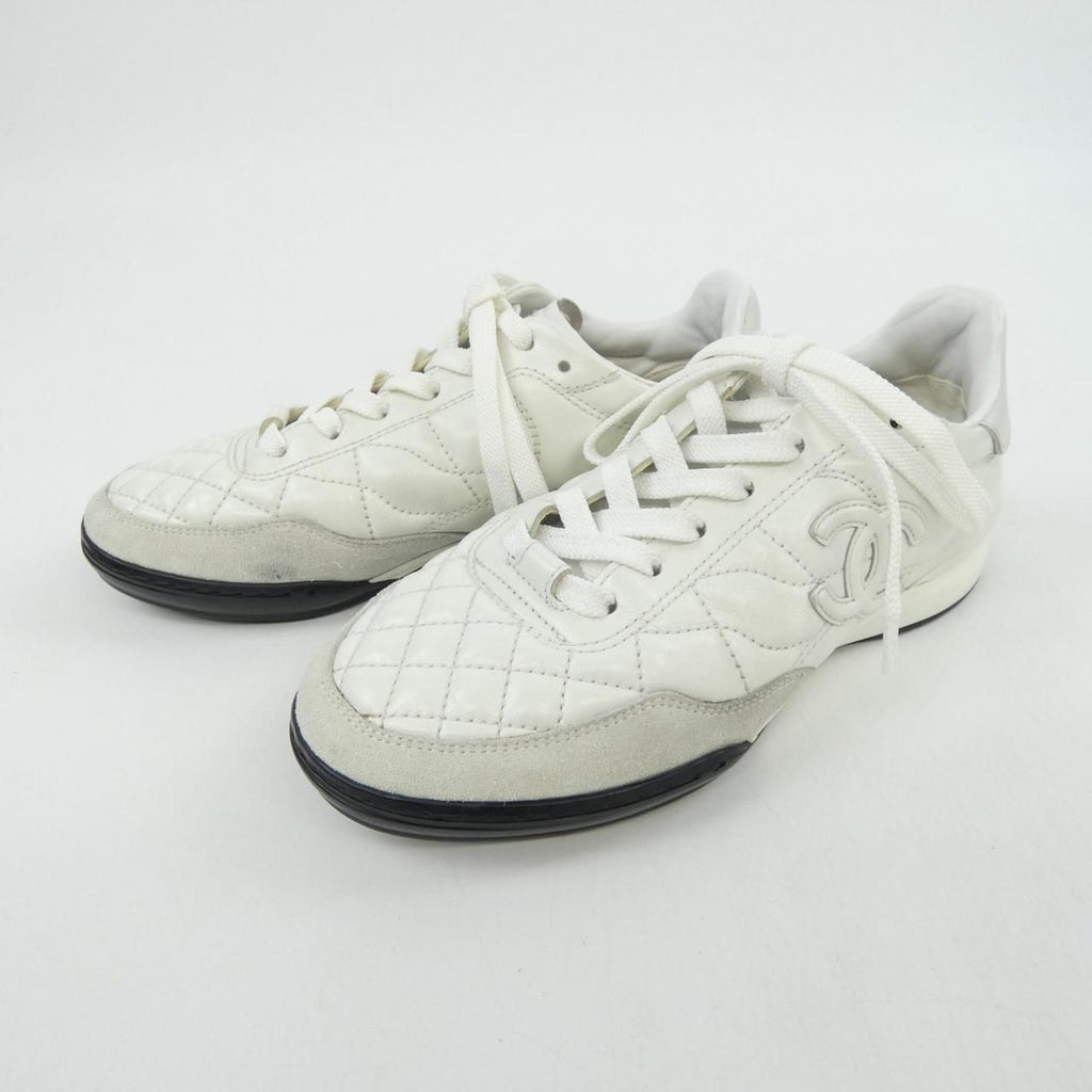 Chanel Sneakers Suede Calfskin — view 3