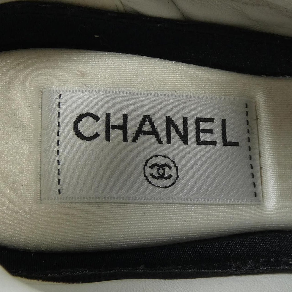 Chanel Sneakers Suede Calfskin — view 6