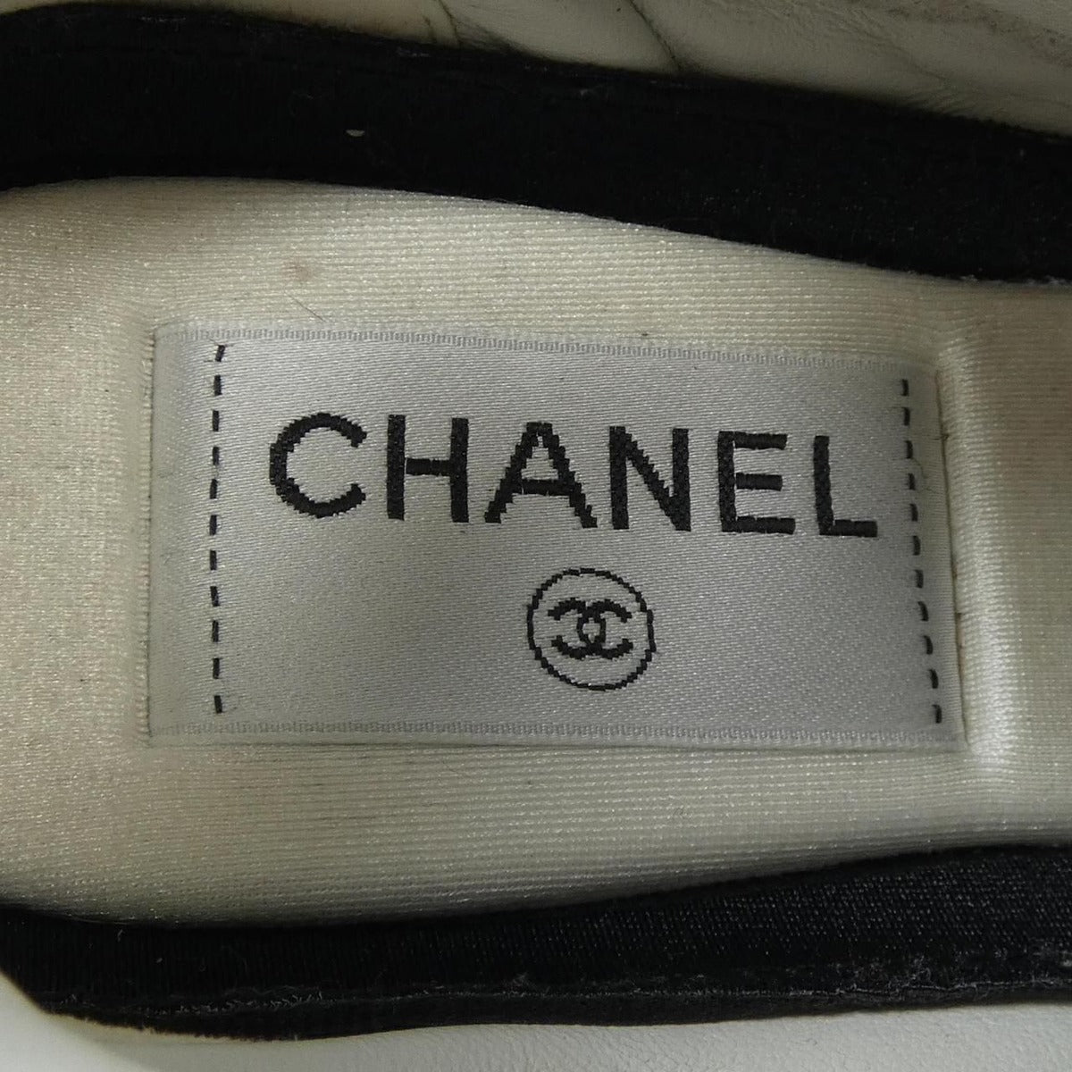 Chanel Sneakers Suede Calfskin — view 6
