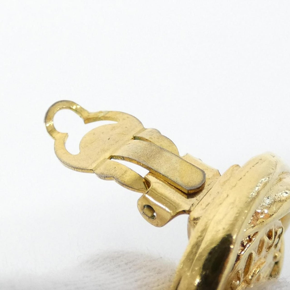 Chanel Vintage Earrings Gold — view 7