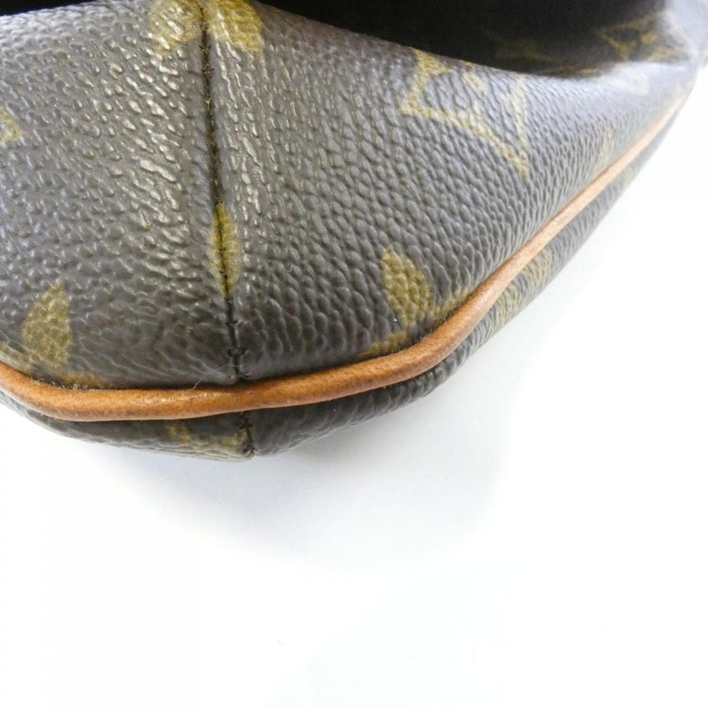 Louis Vuitton Monogram Musette Tango Shoulder Bag — view 4