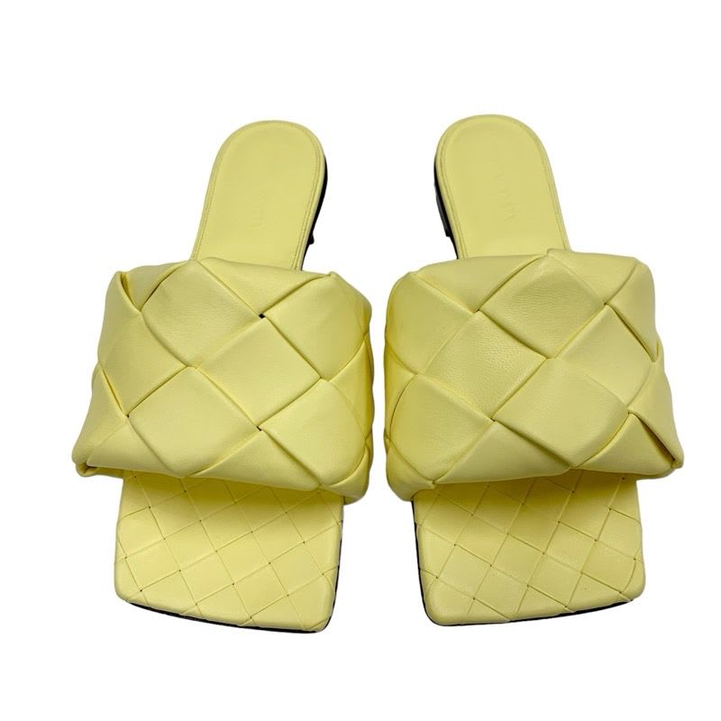 Bottega Veneta Lido Sandals Shoes Leather Yellow Flat Mules Intrecciato — view 2