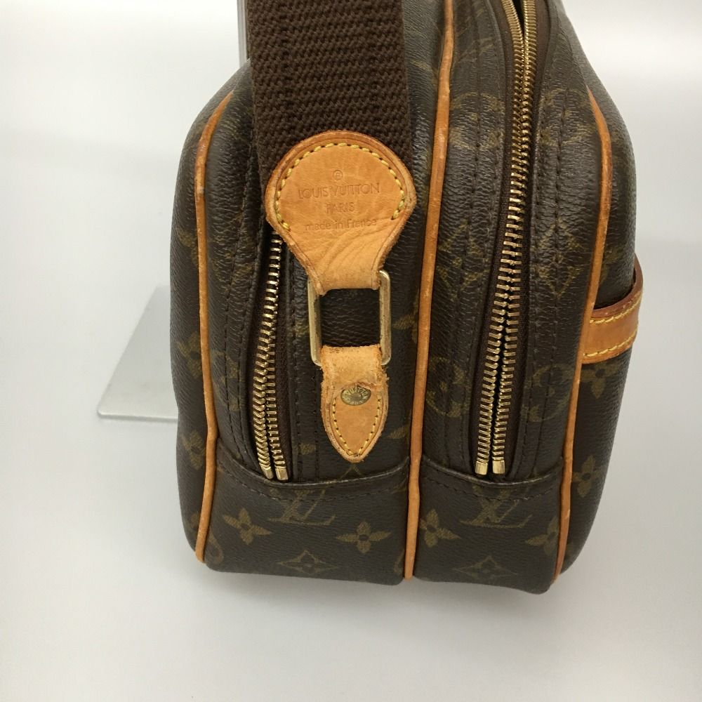 Louis Vuitton Shoulder Bag — view 4
