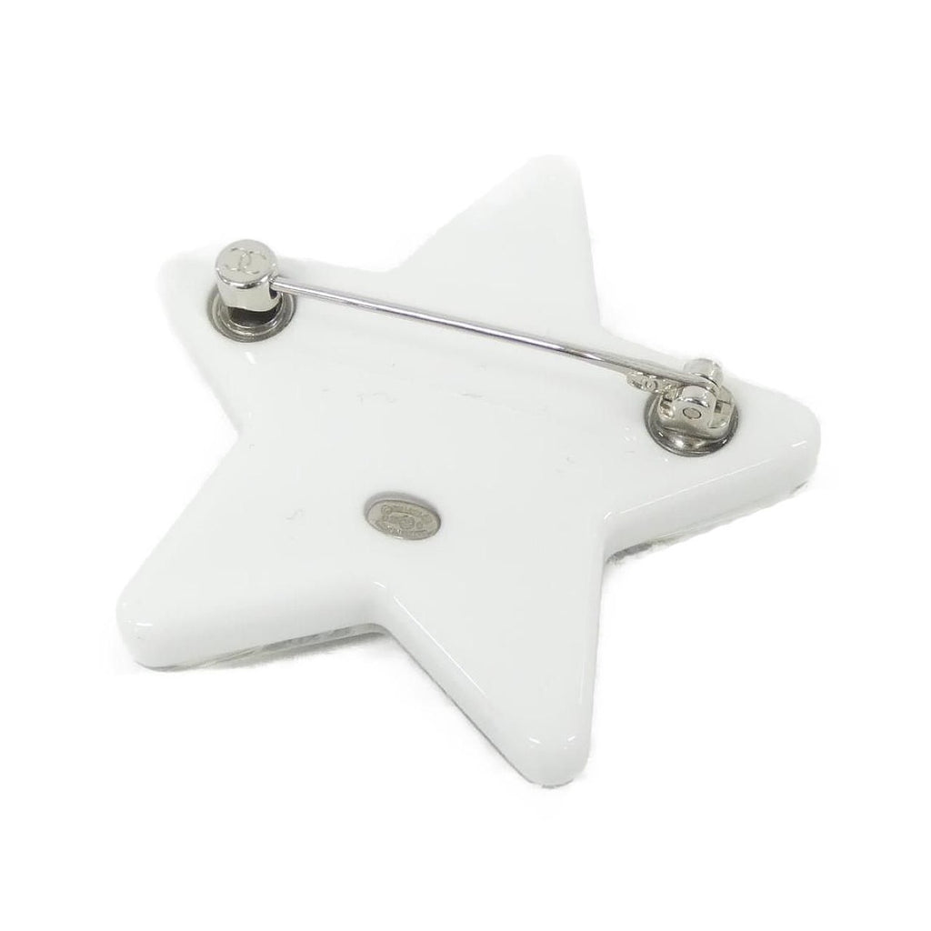 Chanel Brooch White — view 2