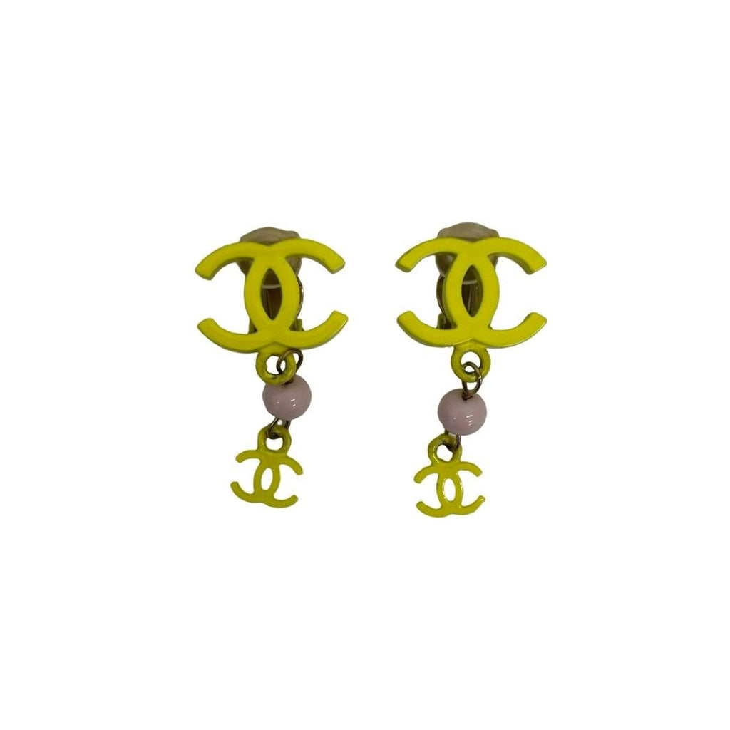 Chanel with Comment CC Logo Motif Plastic Earrings Ear Calf Gold Yellow — view 4