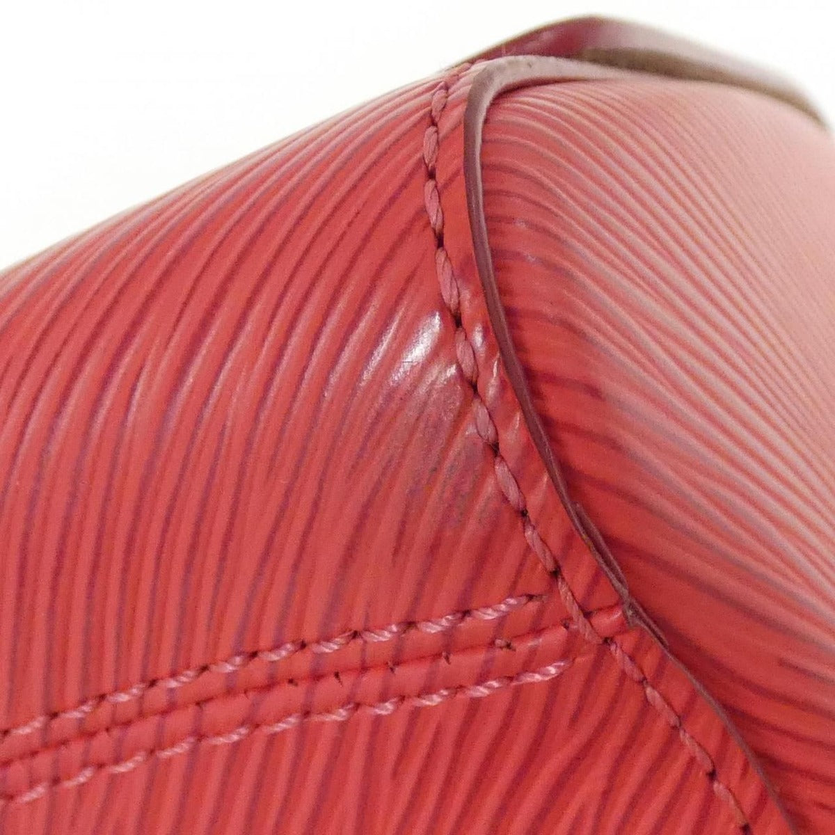 Louis Vuitton Epi Twist MM Shoulder Bag — view 3
