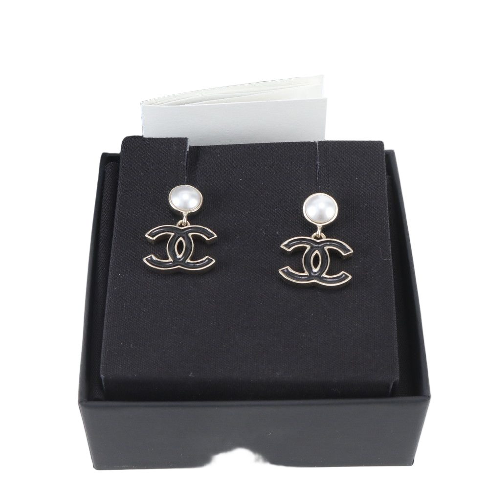 Chanel Earring Black