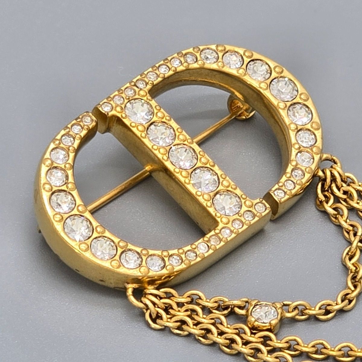 Dior Petit CD Brooch When Worn 5.5 cm Crystal Resin Pearl Gold — view 4