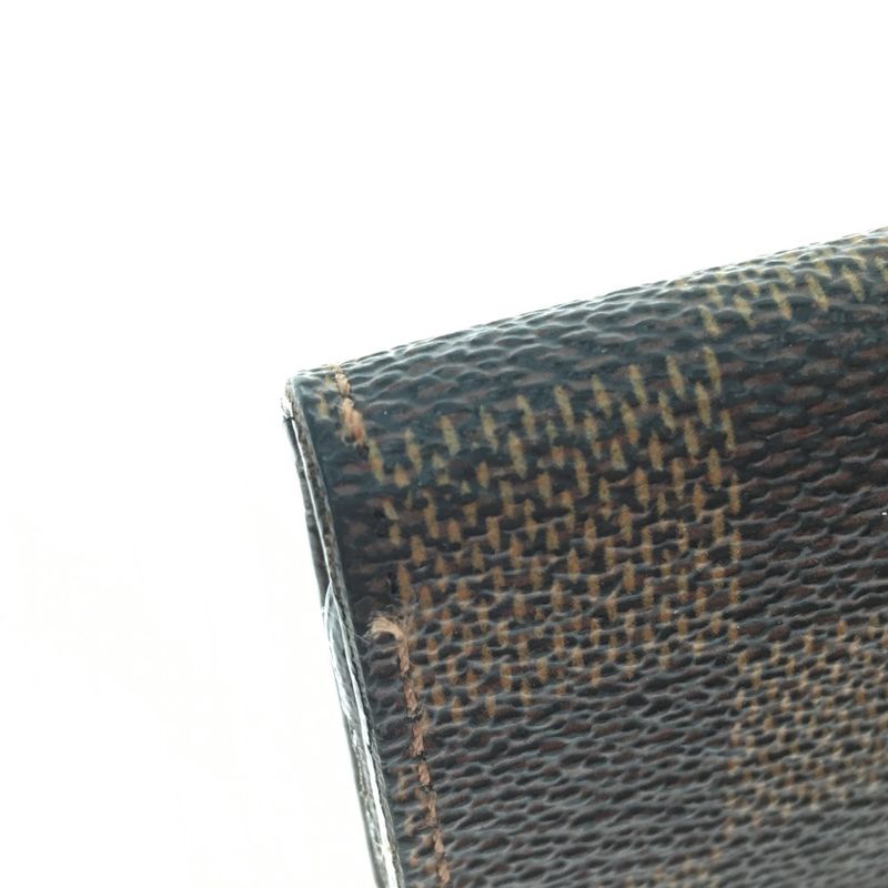 Louis Vuitton Key Case 4-Strand Damier Multicles 4 with Thread Breakage — view 4
