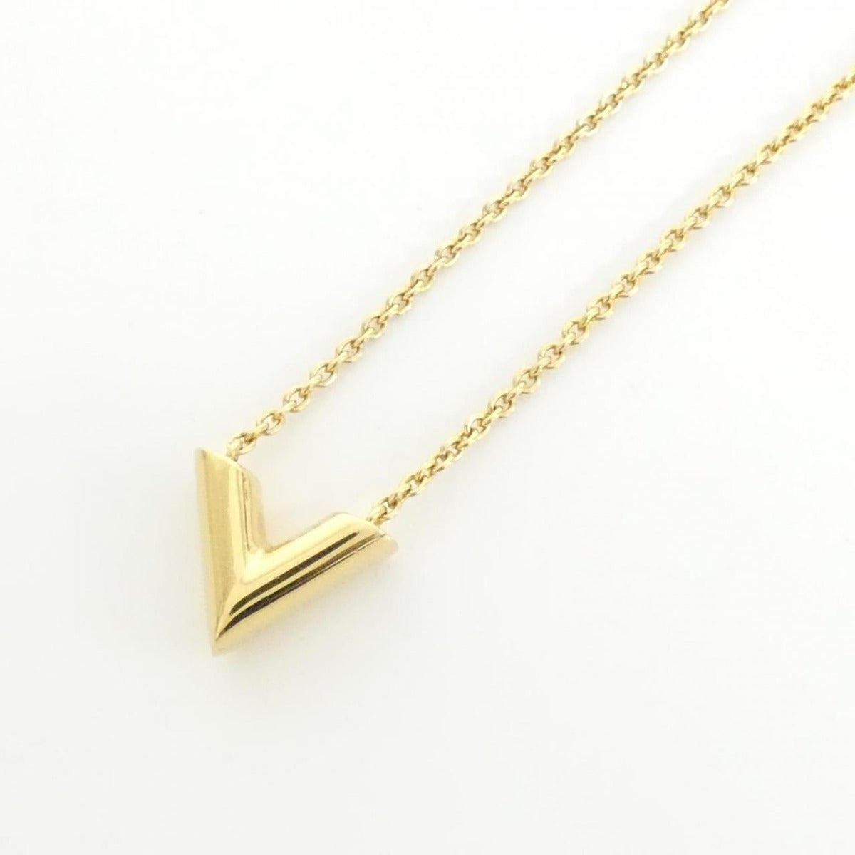 Louis Vuitton Necklace Essential V — view 3