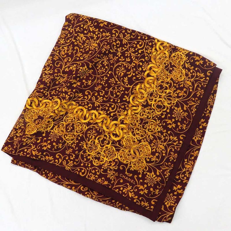 Chanel Large Shawl Chain Pattern Coco Mark Wool Silk Gold Bold 135 cm — view 3