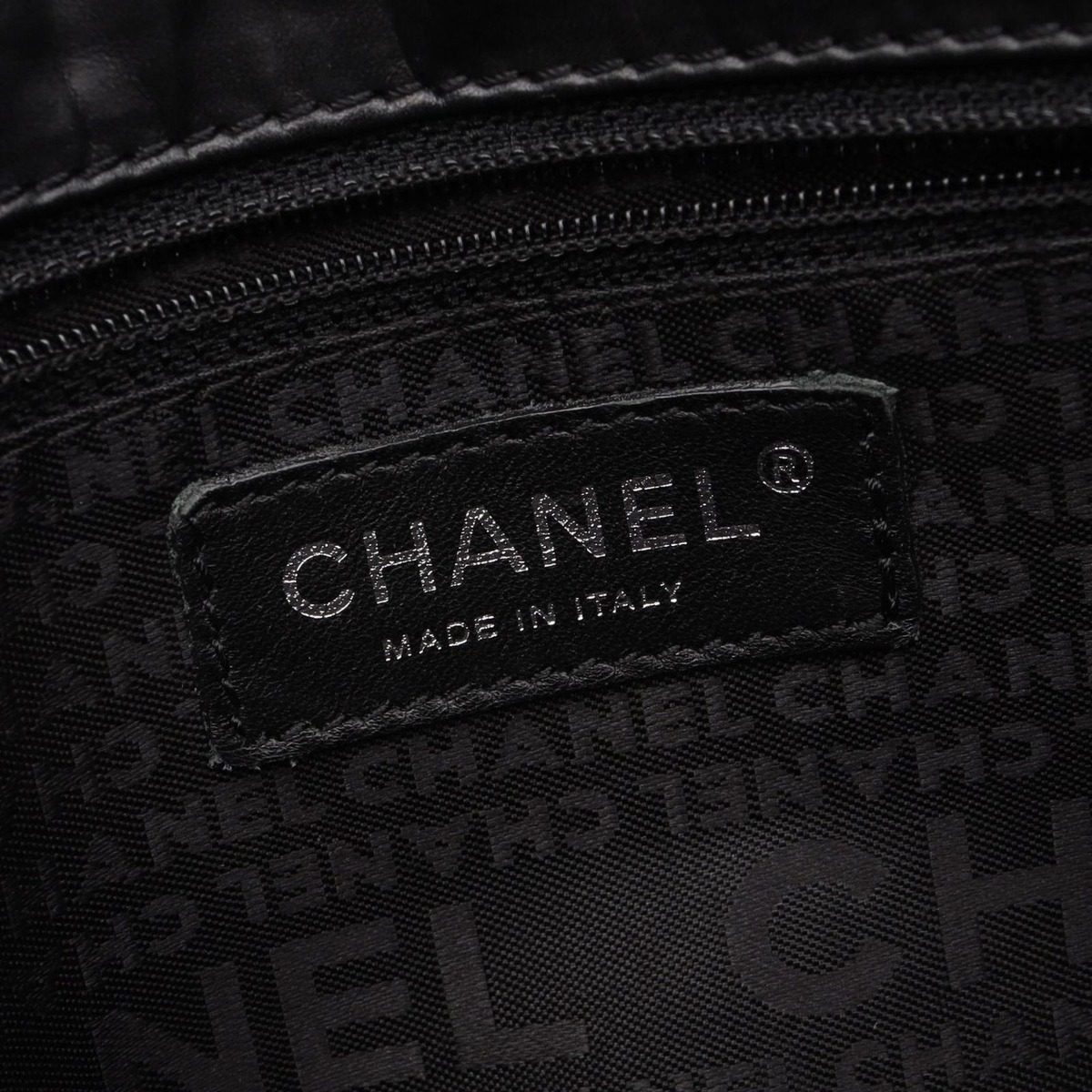 Chanel Shoulder Bag Wild Stitch Black Calf — view 4