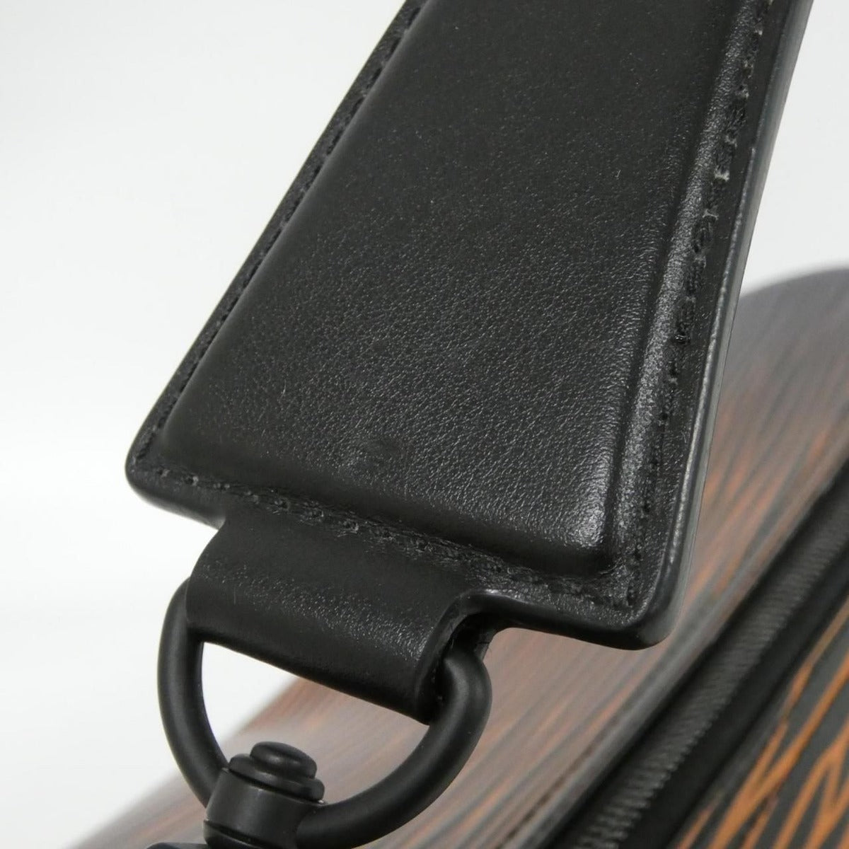 Louis Vuitton Epi XL Soft Porochon Shoulder Bag — view 6