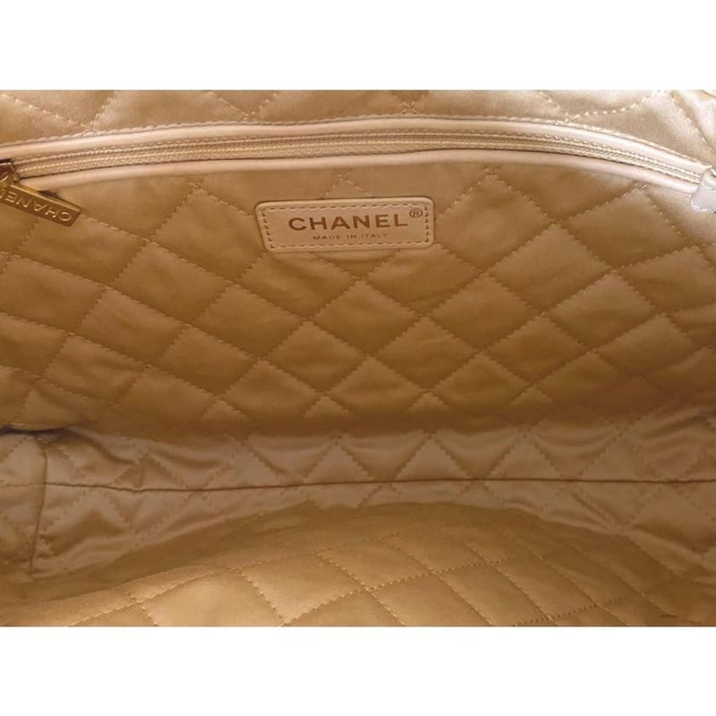 Chanel 22 Tote Small Handbag As3260 Quilted Plate Yellow — view 7