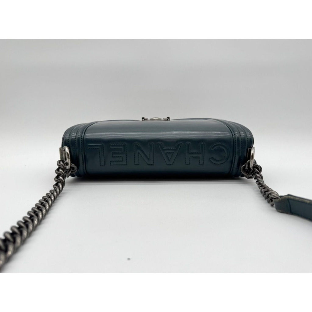Chanel Shoulder Bag Boy CC Logo Leather with Shield Chain — view 5