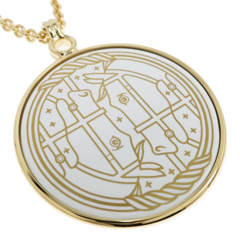 Hermes Medaille Quadrige GM Blanc Gold Hardware Pendant Necklace — view 4