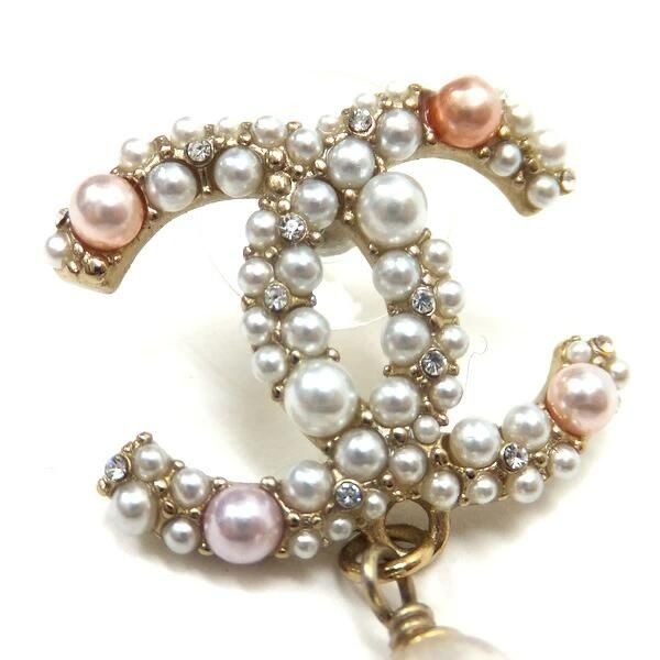 Chanel Swing Earrings Metal Costume Pearl Champagne Gold White CC — view 2