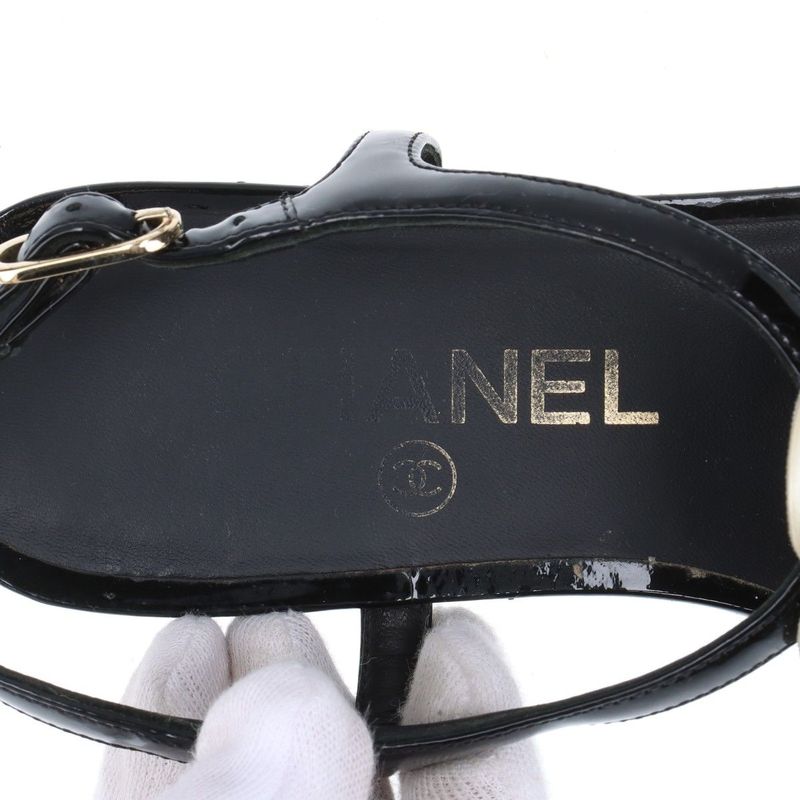 Chanel Coco Mark Camellia Patent Leather Sandals 35 C Black And Ivory — view 9