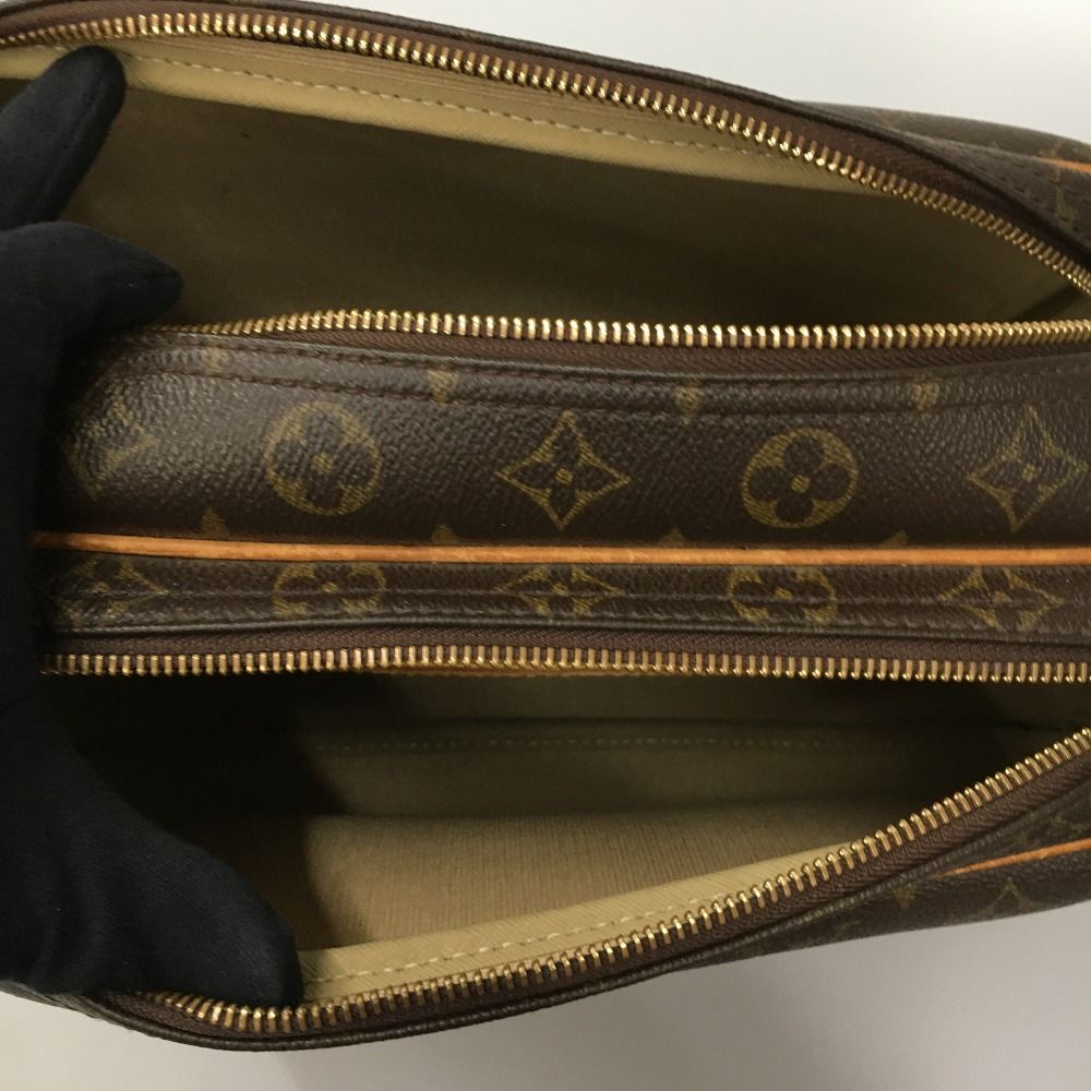 Louis Vuitton Shoulder Bag — view 6