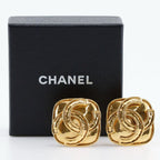 Chanel Coco Mark Vintage Gold Plated 94 P 24 g Earrings — view 8