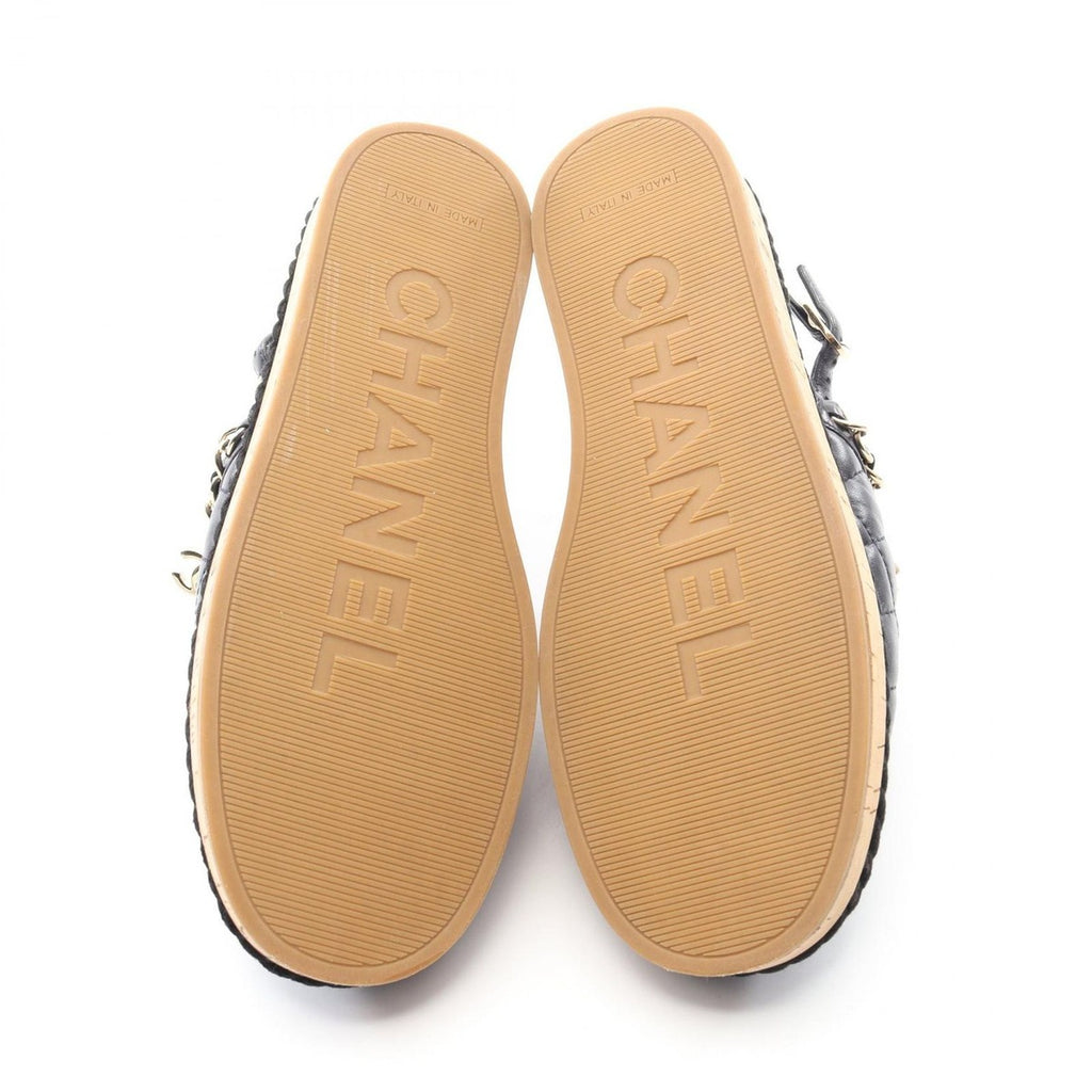 Chanel Sandals Quilted Leather — view 4