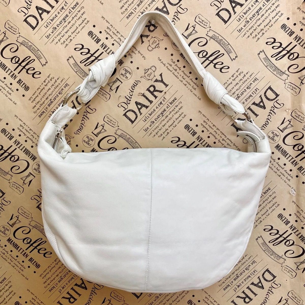 Loewe Handbag Half Moon Leather White Anagram Travel — view 2