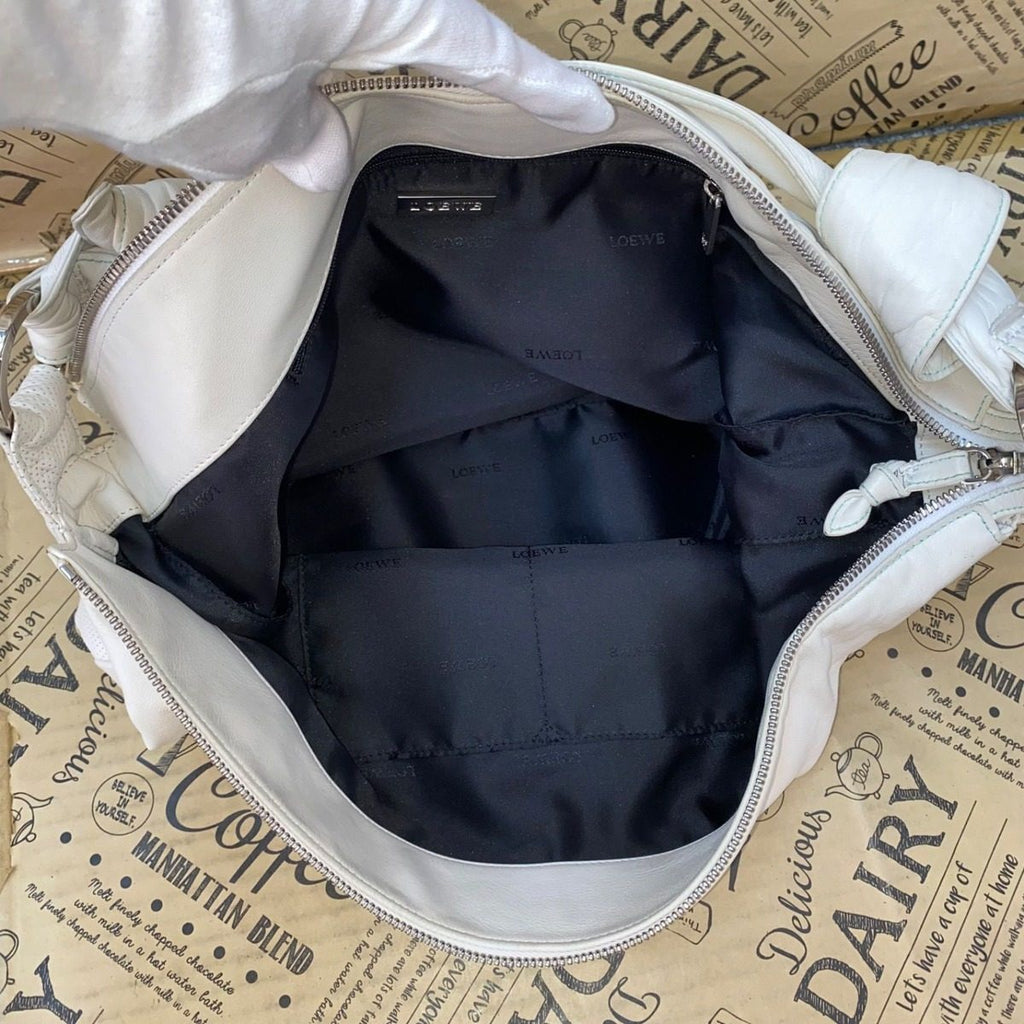 Loewe Handbag Half Moon Leather White Anagram Travel — view 8