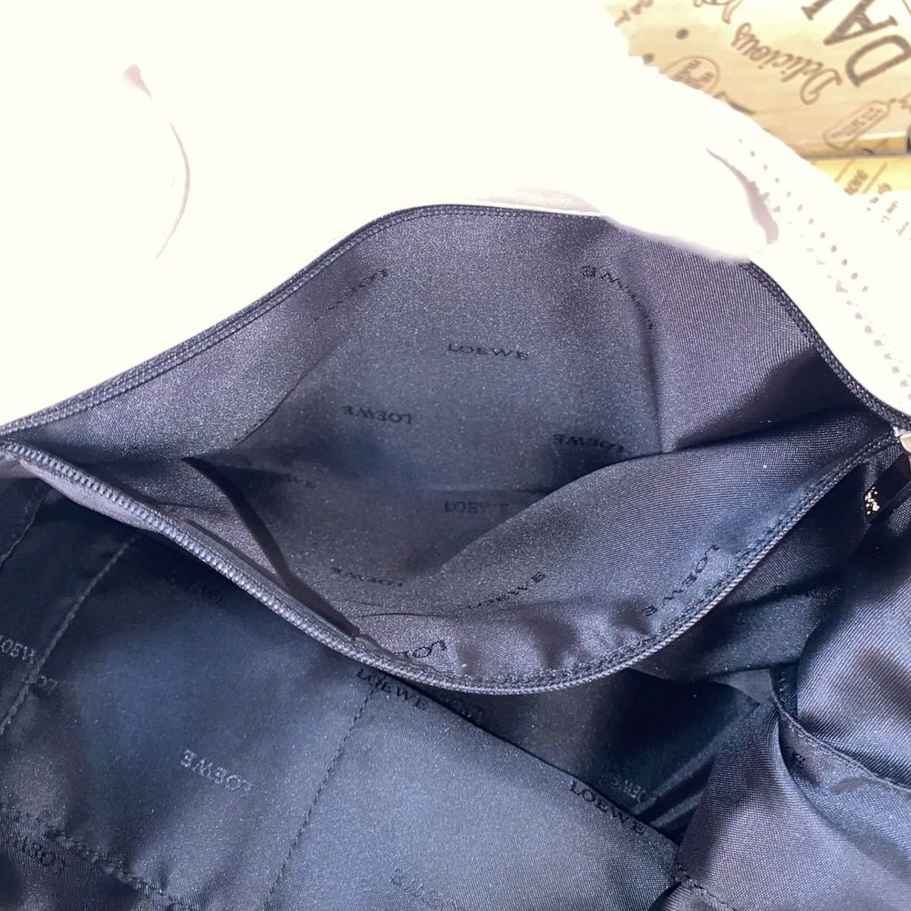 Loewe Handbag Half Moon Leather White Anagram Travel — view 9