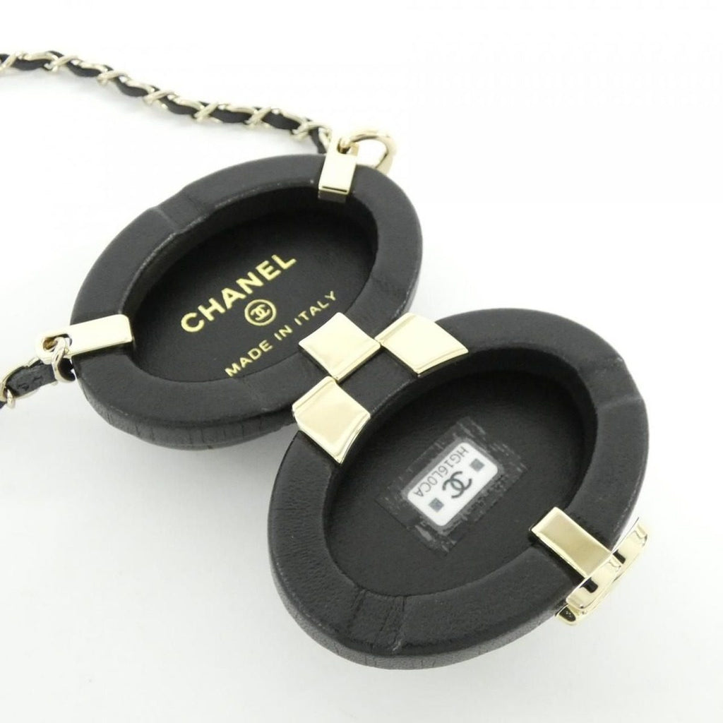Chanel Bag Charm Handbag Gold — view 3