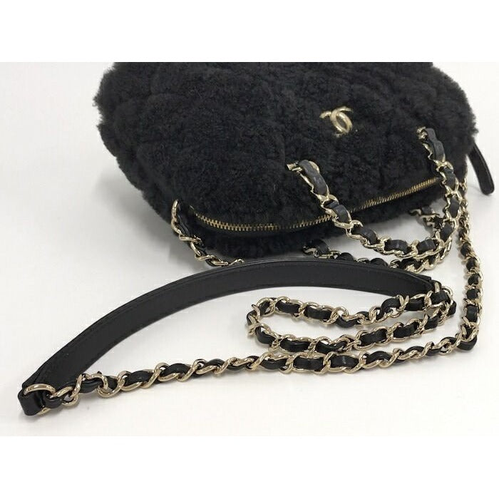 Chanel 2-Way Bag Coco Mouton Black — view 6