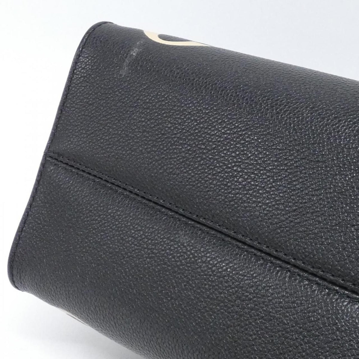Louis Vuitton Bicolor Monogram Empreinte On The Go MM Bag — view 3