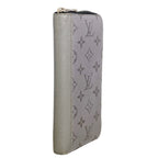 Louis Vuitton Wallet Taigarama Zippy Vertical Silver — view 2